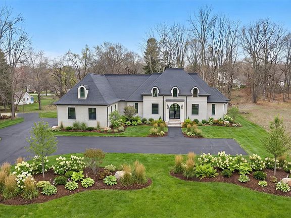 2nd image of 5560 Sheldon Rd