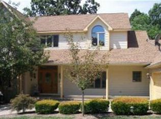 9456 S Harbour Pointe Dr, Bloomington, IN 47401