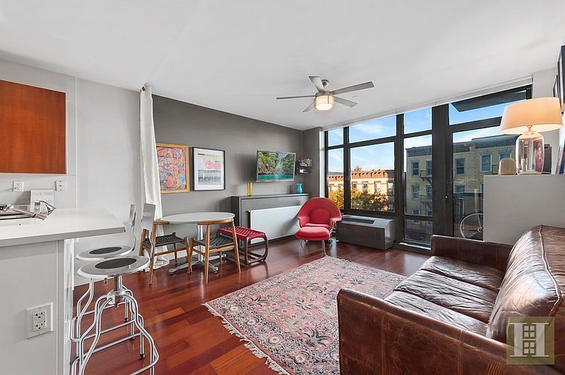 1st image of 162 16th St APT 3E
