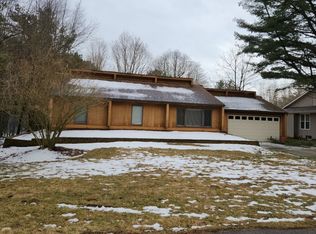 17136 2nd St, Holland, MI 49424
