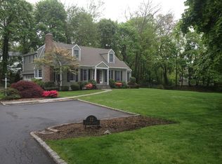 12 Hillside Ave, Darien, CT 06820