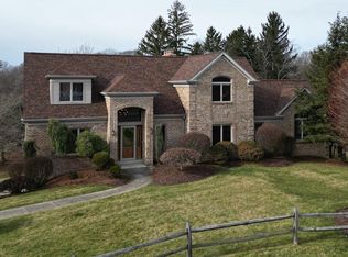 201 Palomino Dr, Bethel Park, PA 15102