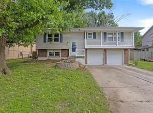 1000 NW Park Rd, Blue Springs, MO 64015