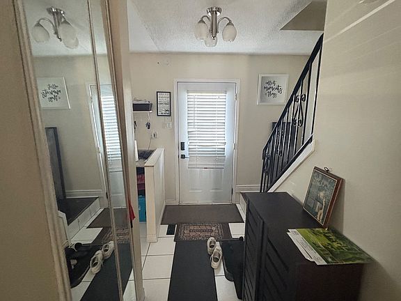 2nd image of 45 Hansen Rd E
