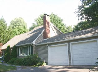 20 Decorie Dr, Wilbraham, MA 01095