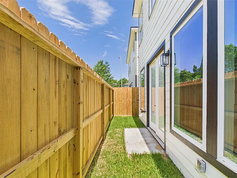3748 Corder St — Photo 27