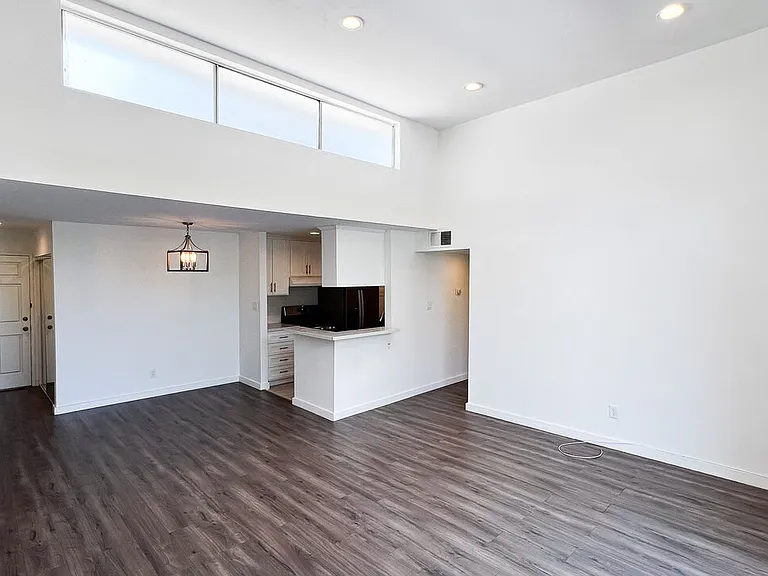 5700 Etiwanda Ave #257 — Photo 2