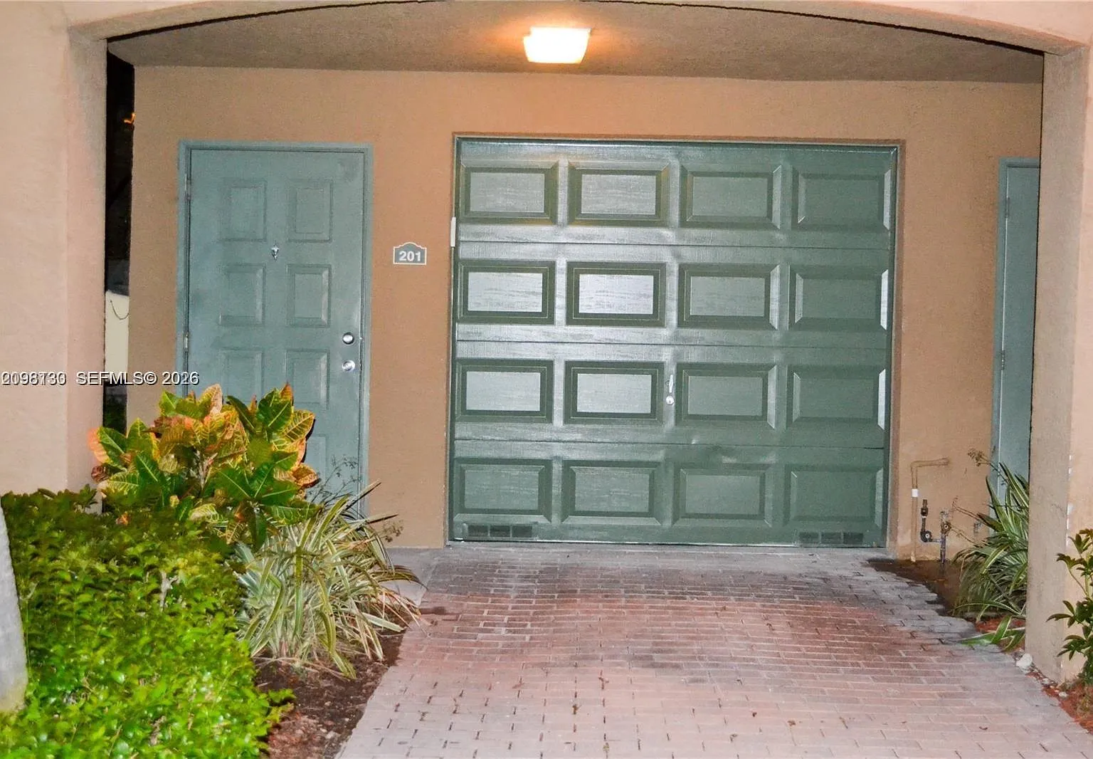Aventi At Aventura Condo — Photo 1