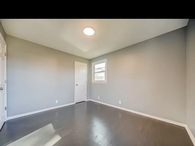 100 Cole Dr — Photo 10