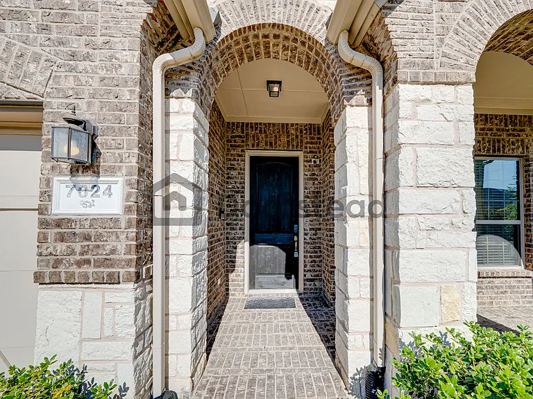7024 Green Field St — Photo 2