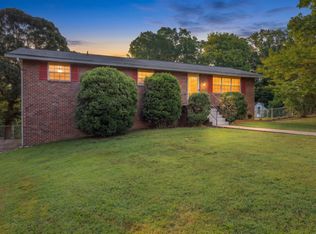 30 Dee Vue Ln, Rossville, GA 30741