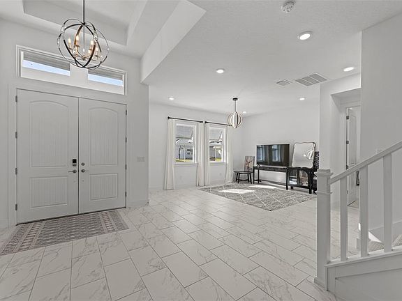 3rd image of 9185 Sanders Tree Loop