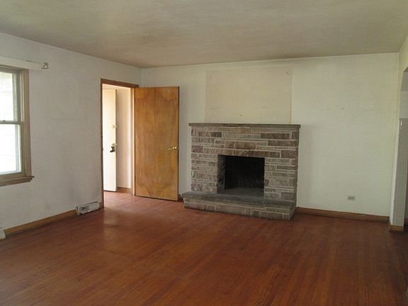 2nd image of 1807 W Glen Flora Ave