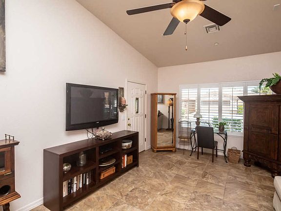 3rd image of 470 Acoma Blvd #132