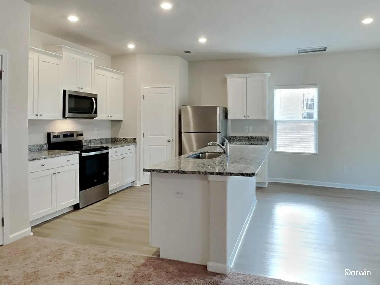 4 bed, 2.5 bath, 1800 sqft, $1,890 — Photo 4