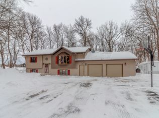 24592 Hardeggers Dr, Cleveland, MN 56017