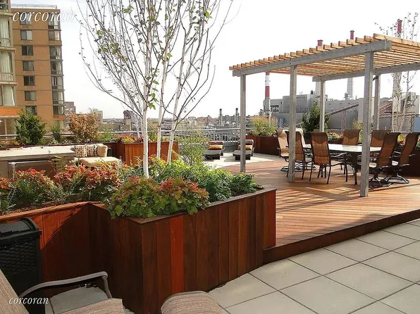 455 Main St APT 10M, New York, NY 10044