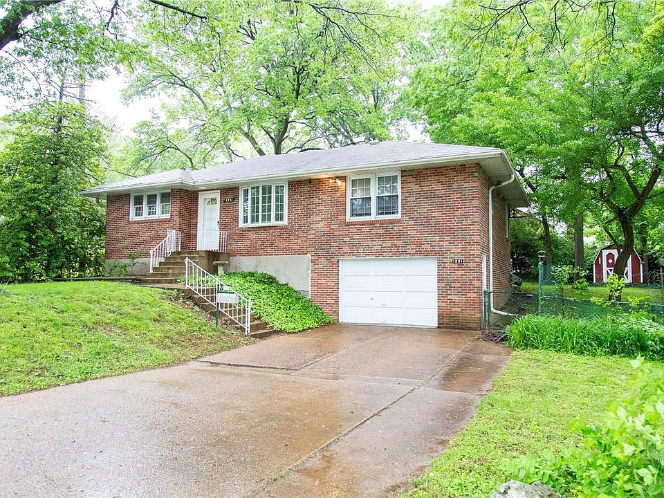 1231 N. Florissant Road in Calverton Park and located across the street from Walnut Grove Elementary. This is a full brick mason