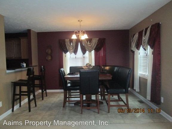 3rd image of 4403 Round Stone Ct