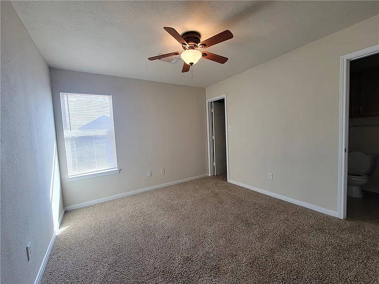 4140 McFarland Dr — Photo 10