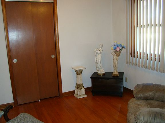 2nd image of 3227 Parkside Ave