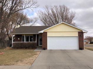 2902 Patty Pl, Garden City, KS 67846