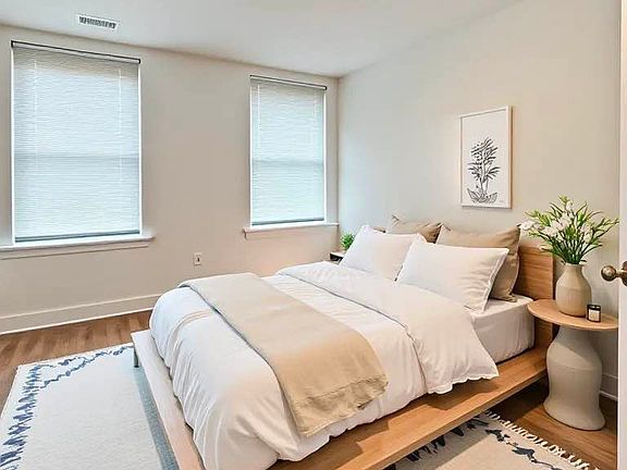 4th image of 231 E 111th St APT 5