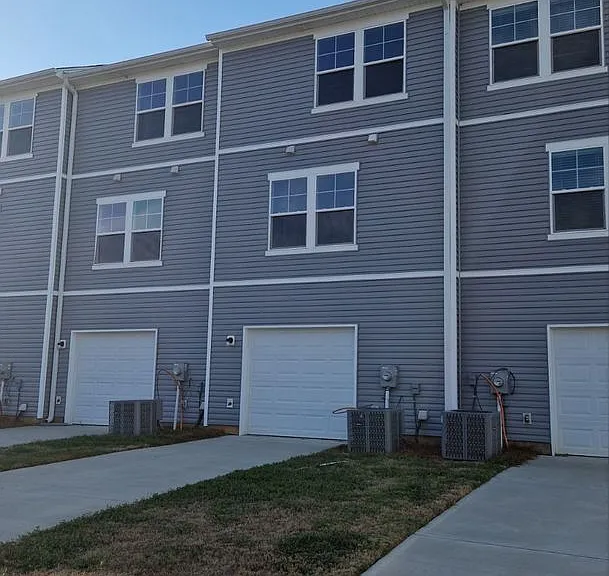 1215 Briarhill Rd #B — Photo 23