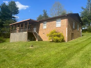 103 Valleyview Dr SW, Coeburn, VA 24230