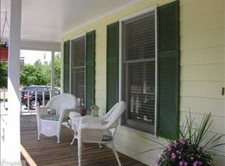 7902 Thoroughbred Dr, Summerfield, NC 27358