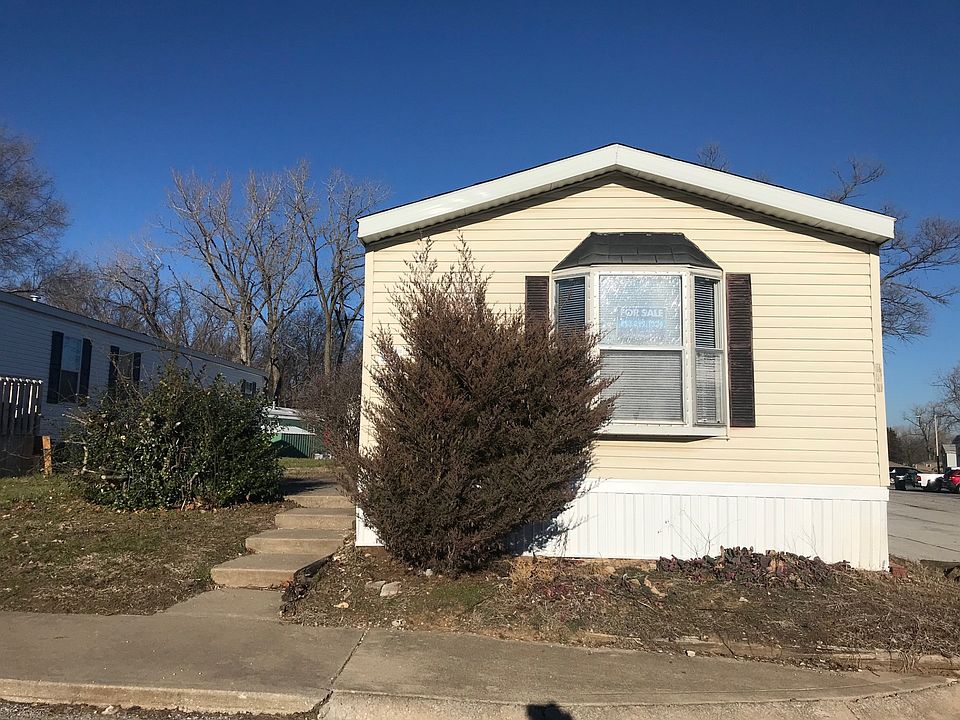 2nd image of 812 S 75th St