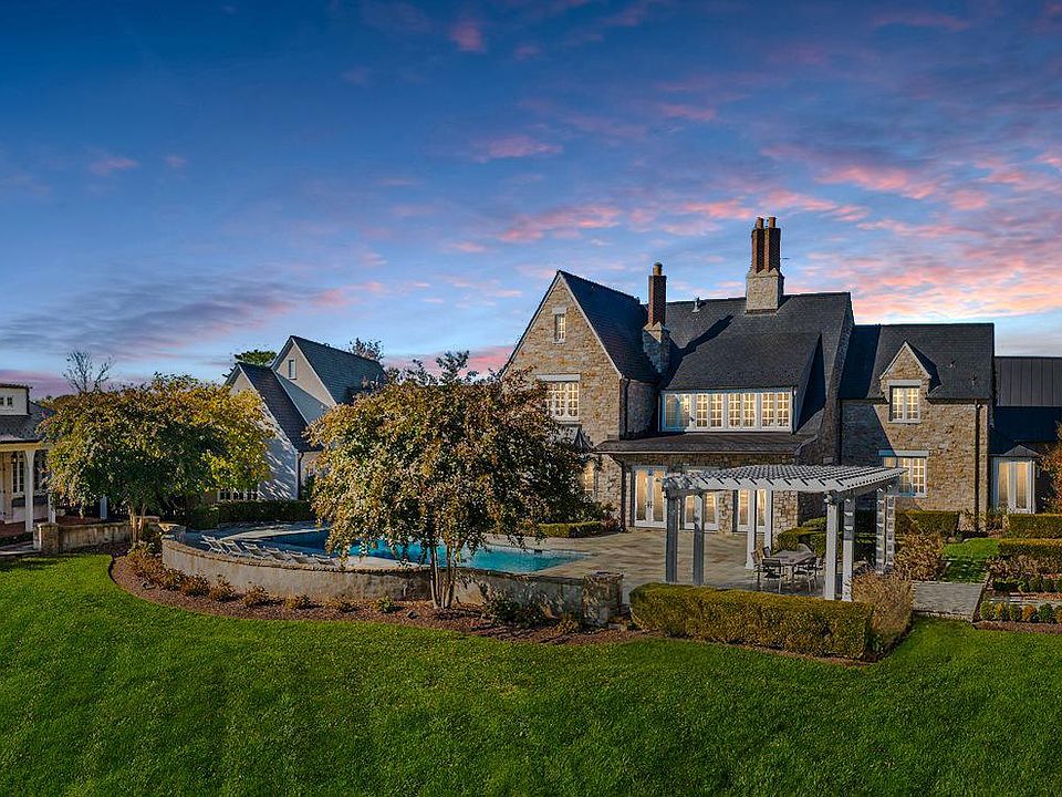 10700 Red Barn Ln, Potomac, MD 20854 Zillow