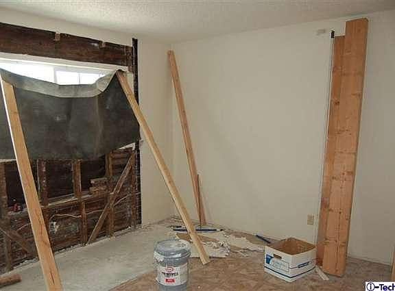 4th image of 10517 Gorman Ave