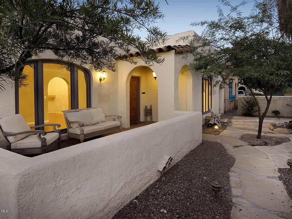 Front courtyard.