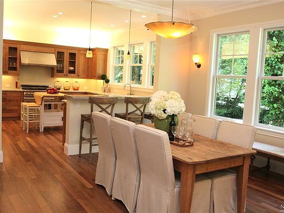 4th image of 26 Laurelwood Ave
