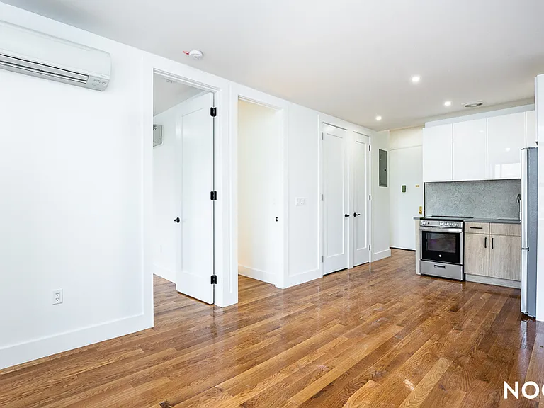 589 Knickerbocker Ave #2 — Photo 2