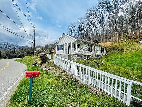 2nd image of 1501 Cherry Bottom Rd