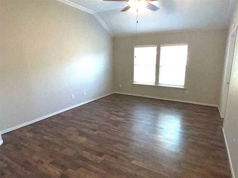 25011 Emporia Point Ct — Photo 20