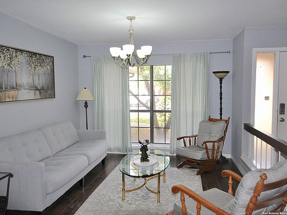 3rd image of 6658 COUNTRY FIELD DR