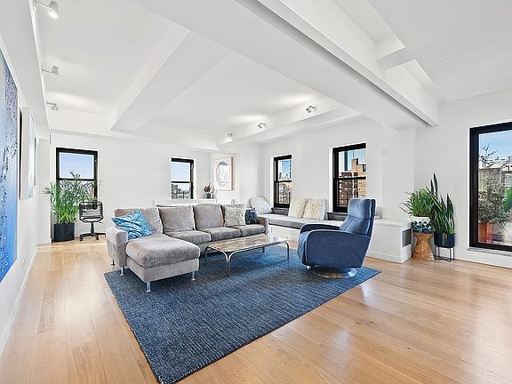 2nd image of 300 W 23rd St #19JKM