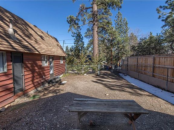 5th image of 622 Cedar Ln