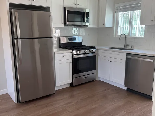481 W 21st St #B, Long Beach, CA 90806