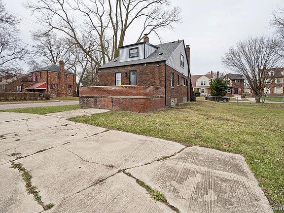 5th image of 14100 Montrose St