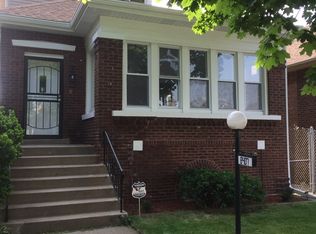 8407 S Luella Ave, Chicago, IL 60617