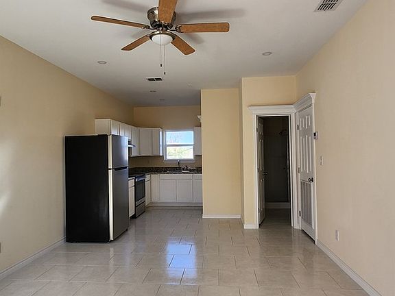 4th image of 118 Grass Valley Rd #201