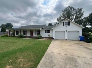 16214 W Glenn Valley Dr, Athens, AL 35611