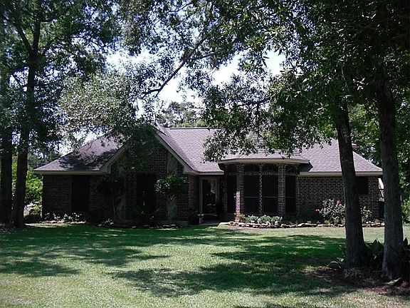2nd image of 221 Pecan Loop Dr