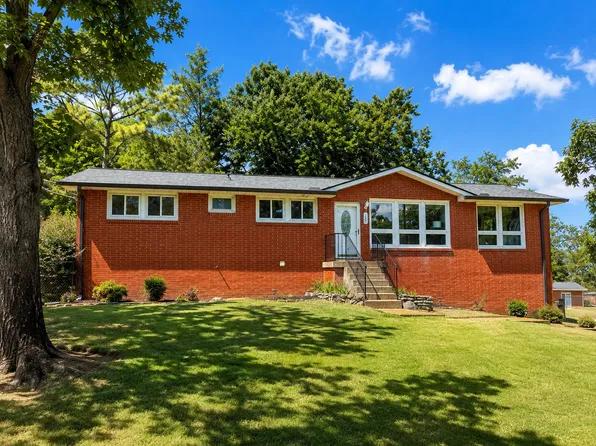 166 Bonnafield Dr, Hermitage, TN 37076