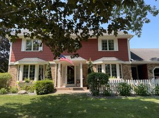 725 Alvarado Ln N, Plymouth, MN 55447