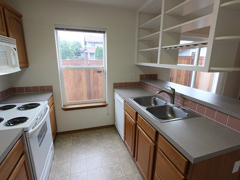 370 Bellevue Ave #370 — Photo 4